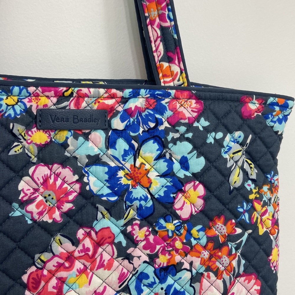 NEW Vera Bradley Tote - Picture 2 of 6